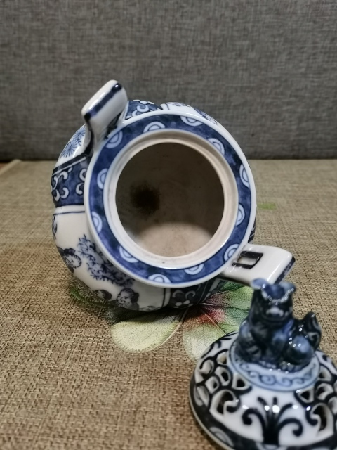 古玩陶瓷【精致朝天耳爐】民國(guó)創(chuàng)匯青花狻猊鏤空朝天耳爐拍賣,當(dāng)前價(jià)格990元