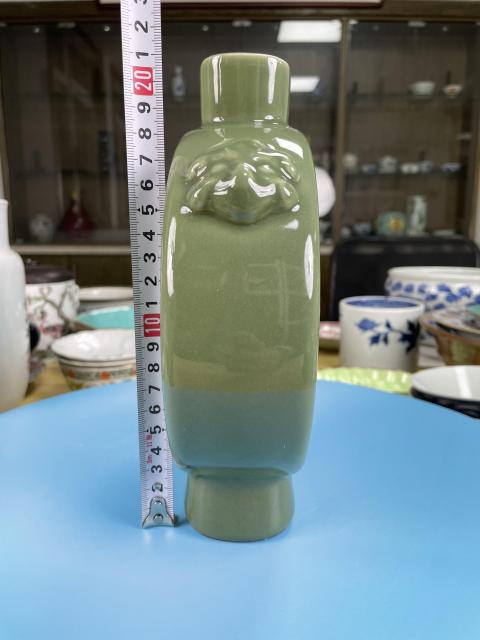 古玩陶瓷民國 青釉抱月瓶拍賣,當前價格5500元