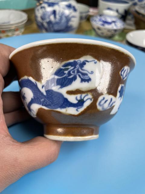 古玩陶瓷民國 醬釉開光青花龍紋碗（官窯五爪龍）拍賣，當(dāng)前價格1299元