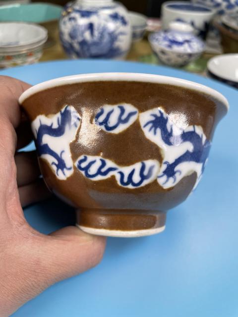 古玩陶瓷民國 醬釉開光青花龍紋碗（官窯五爪龍）拍賣，當(dāng)前價格1299元