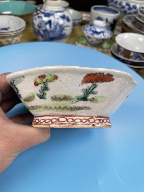 古玩陶瓷清晚 松石綠釉大雞圖粉彩貢碗拍賣，當(dāng)前價(jià)格820元