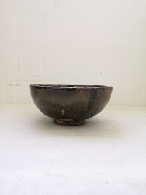 古玩陶瓷磁州窯系茶葉末釉碗拍賣,當(dāng)前價(jià)格580元