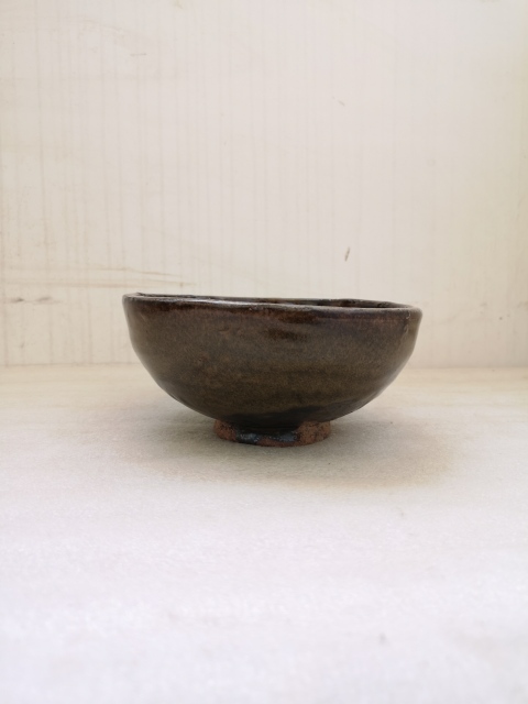 古玩陶瓷磁州窯系茶葉末釉碗拍賣,當(dāng)前價(jià)格580元