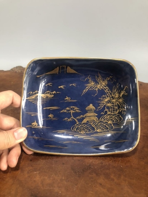 古玩陶瓷藍釉描金山水紋四方盤拍賣，當前價格670元