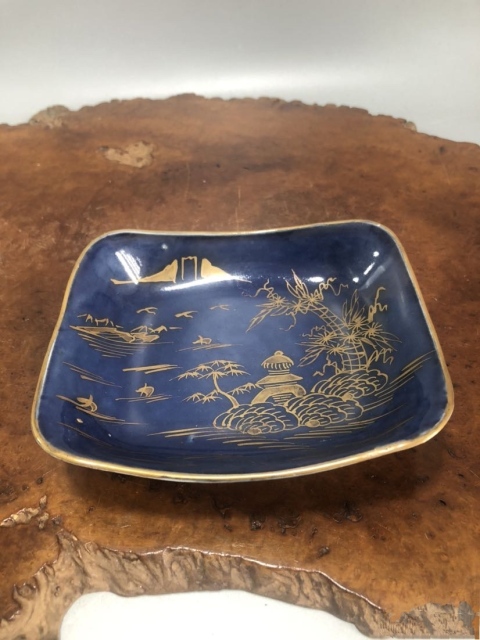 古玩陶瓷藍釉描金山水紋四方盤拍賣，當前價格670元