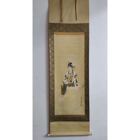 古玩字畫創(chuàng)匯時(shí)期絹本持蓮觀音手工原裱立軸拍賣,當(dāng)前價(jià)格998元