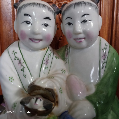 古玩陶瓷民國醴陵窯釉下五彩和合二仙塑像拍賣，當(dāng)前價(jià)格1888元