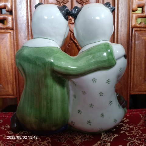 古玩陶瓷民國醴陵窯釉下五彩和合二仙塑像拍賣，當(dāng)前價(jià)格1888元