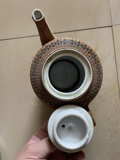 古玩陶瓷文革時(shí)期精工竹絲扣壺拍賣，當(dāng)前價(jià)格1200元
