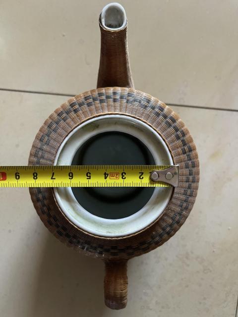 古玩陶瓷文革時(shí)期精工竹絲扣壺拍賣，當(dāng)前價(jià)格1200元
