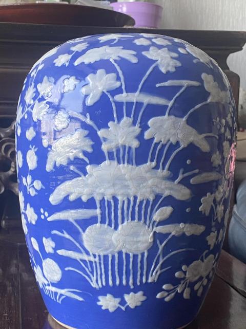 古玩陶瓷藍釉堆白花卉紋冬瓜罐拍賣，當前價格1200元