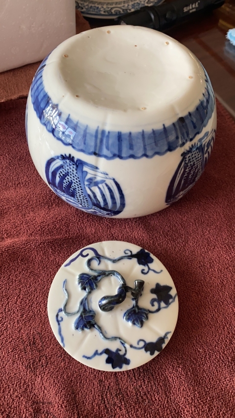 古玩陶瓷青花團鶴蓋罐一對拍賣，當前價格11000元