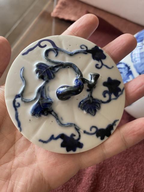 古玩陶瓷青花團鶴蓋罐一對拍賣，當前價格11000元
