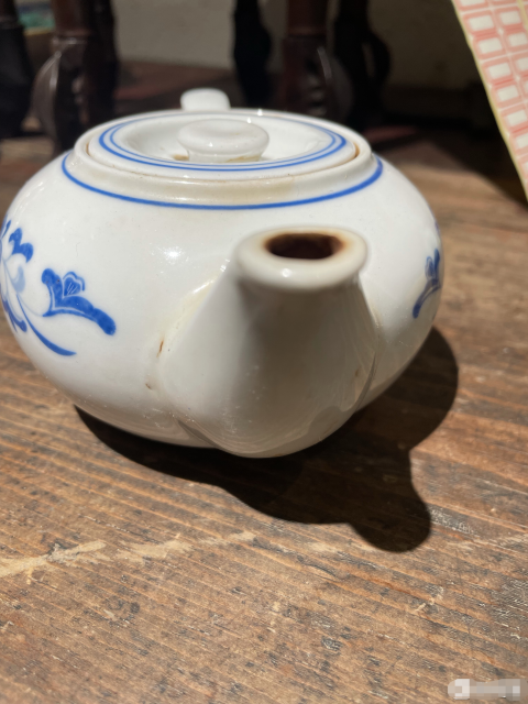 古玩陶瓷醴陵群力瓷廠花卉紋青花執壺拍賣，當前價格158元