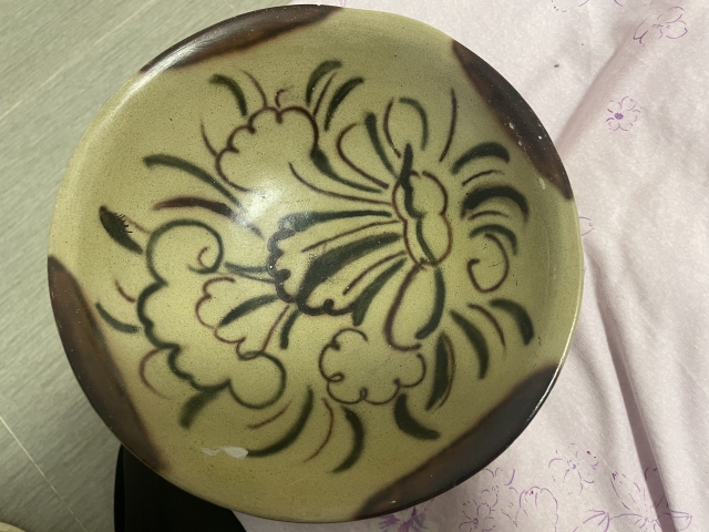 古玩陶瓷長沙窯褐綠彩花卉紋碗拍賣，當前價格13000元