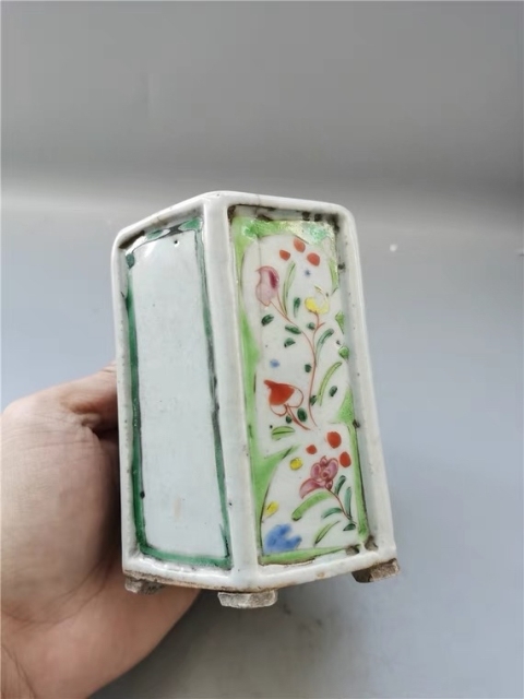 古玩陶瓷粉彩六方筆筒拍賣，當前價格1440元