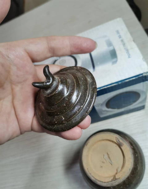 古玩陶瓷兩只蓋罐拍賣，當前價格3500元