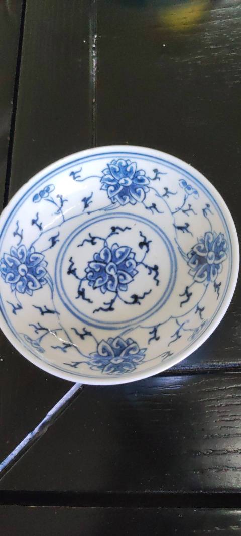 古玩陶瓷青花碟拍賣，當(dāng)前價(jià)格5000元