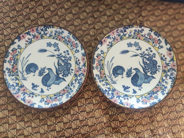 古玩陶瓷花鳥紋盤拍賣,當前價格188元