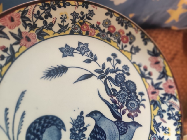 古玩陶瓷花鳥紋盤拍賣,當前價格188元