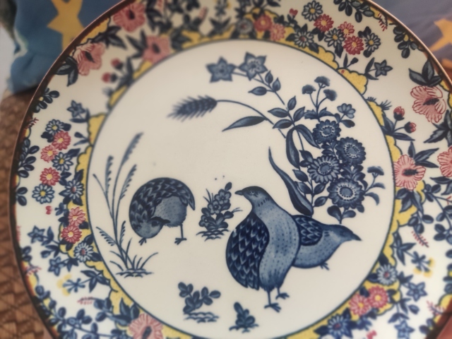 古玩陶瓷花鳥紋盤拍賣,當前價格188元