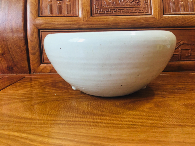 古玩陶瓷少見品種白釉三乳足缽式香爐拍賣,當前價格0元