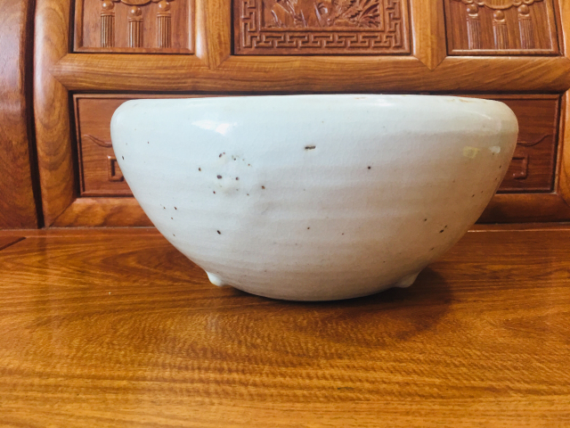 古玩陶瓷少見品種白釉三乳足缽式香爐拍賣,當前價格0元