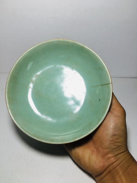 古玩陶瓷大清嘉慶年制六字青花篆書款豆青釉青花盤拍賣，當前價格0元