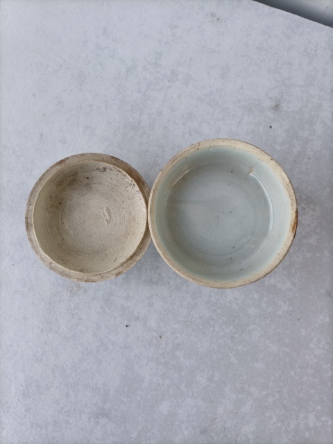 古玩陶瓷明末釉里紅瓷豆拍賣,當(dāng)前價(jià)格3200元