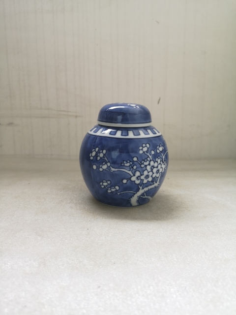 古玩陶瓷青花冰梅圖蓋罐拍賣，當前價格220元