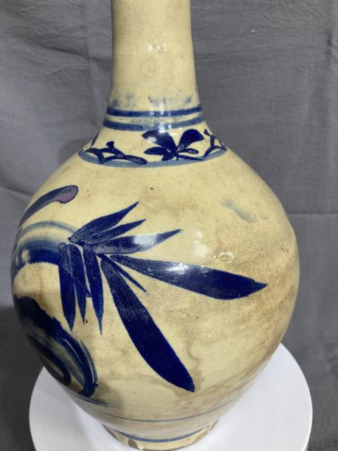 古玩陶瓷青花花卉紋長頸瓶拍賣,當前價格500元