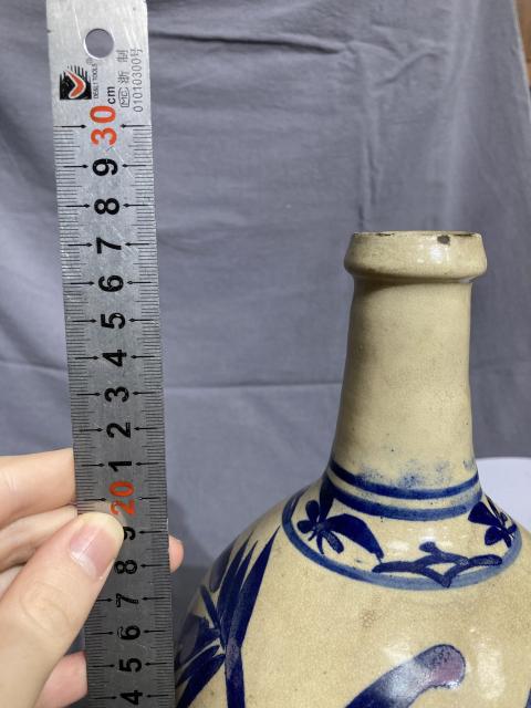 古玩陶瓷青花花卉紋長頸瓶拍賣,當前價格500元