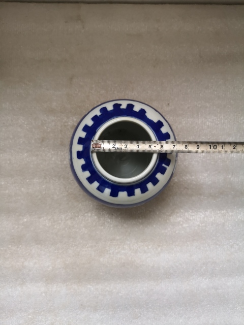古玩陶瓷青花冰梅罐拍賣,當(dāng)前價(jià)格260元