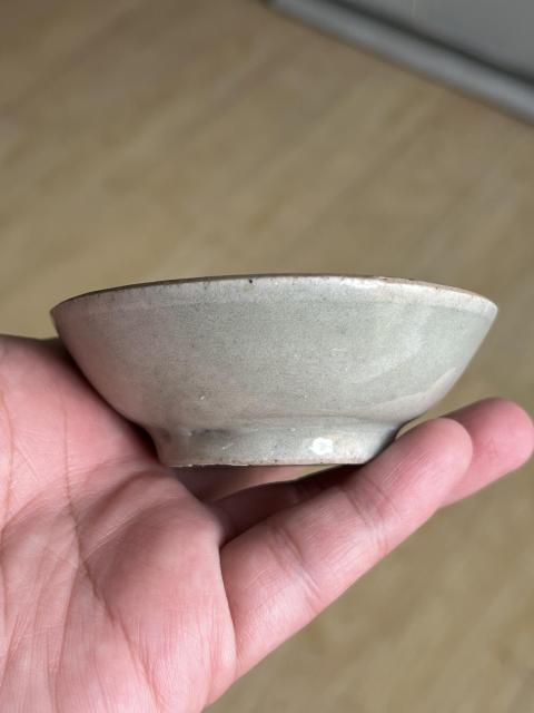 古玩陶瓷豆青釉盤拍賣，當(dāng)前價(jià)格1200元