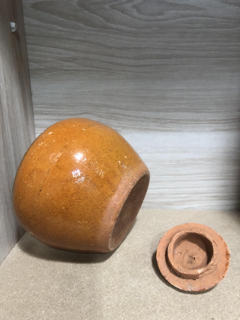 古玩陶瓷明代三彩罐拍賣,當前價格1元