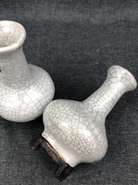 古玩陶瓷哥釉連坐瓶拍賣,當(dāng)前價(jià)格800元