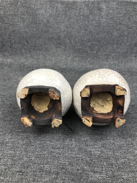 古玩陶瓷哥釉連坐瓶拍賣,當(dāng)前價(jià)格800元