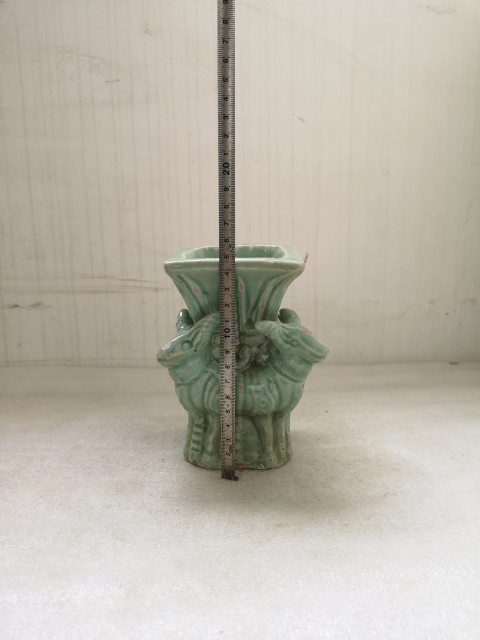 古玩陶瓷青瓷四羊方尊拍賣,當前價格298元