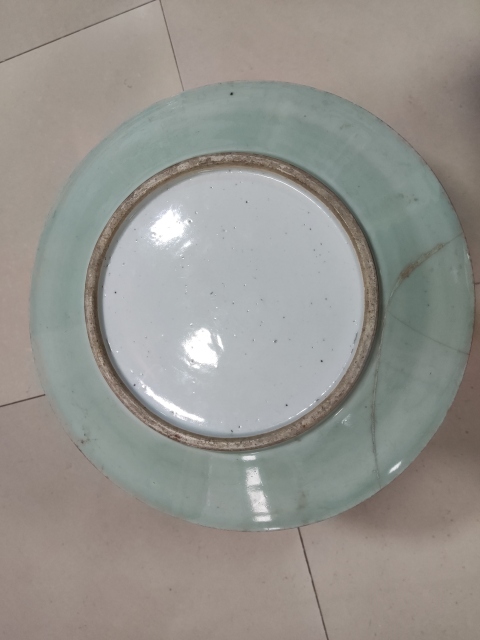 古玩陶瓷清中期豆青釉花卉紋盤拍賣,當前價格1288元