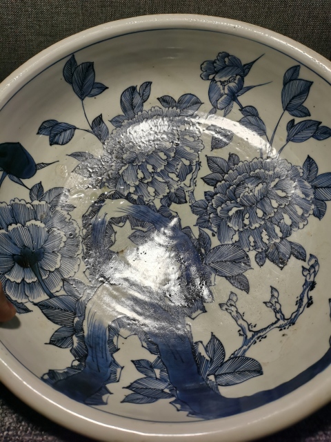 古玩陶瓷【牡丹絲綢盆】晚清民國青花奇石牡丹紋絲綢盆拍賣,當前價格1080元