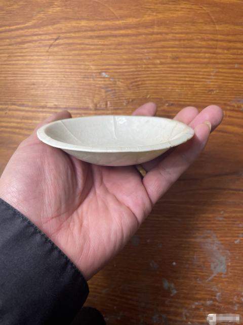 古玩陶瓷南宋湖田窯青白釉出筋花口碟拍賣,當(dāng)前價(jià)格699元