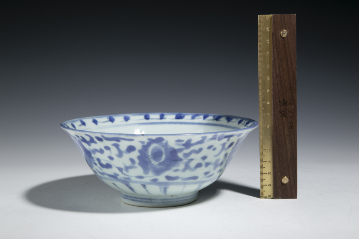 古玩陶瓷清中?青花花卉紋碗拍賣，當前價格1300元