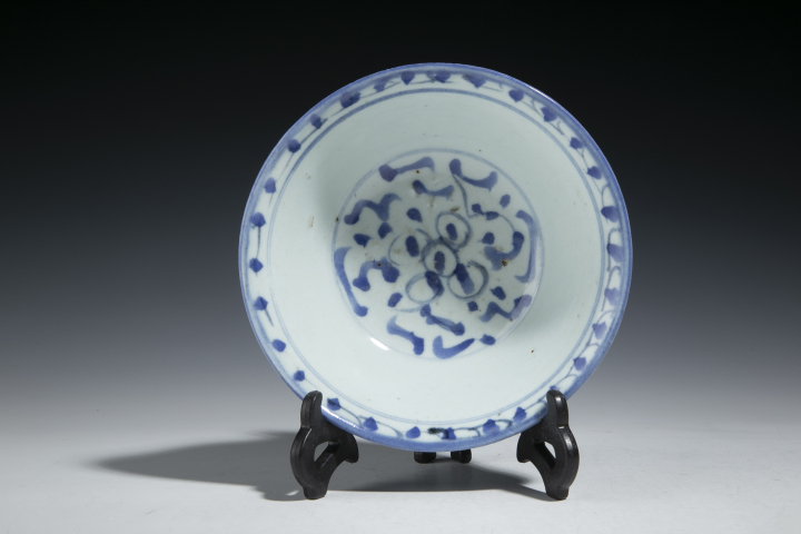 古玩陶瓷清中?青花花卉紋碗拍賣，當前價格1300元