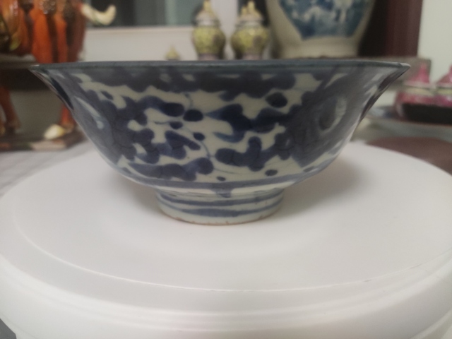 古玩陶瓷清中期青花纏枝花卉紋碗拍賣,當前價格488元