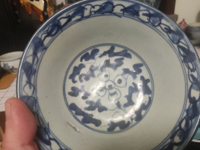 古玩陶瓷清中期青花纏枝花卉紋碗拍賣,當前價格488元