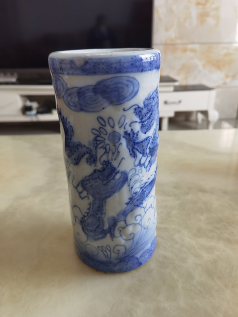 古玩陶瓷龍紋帽筒拍賣,當前價格3元