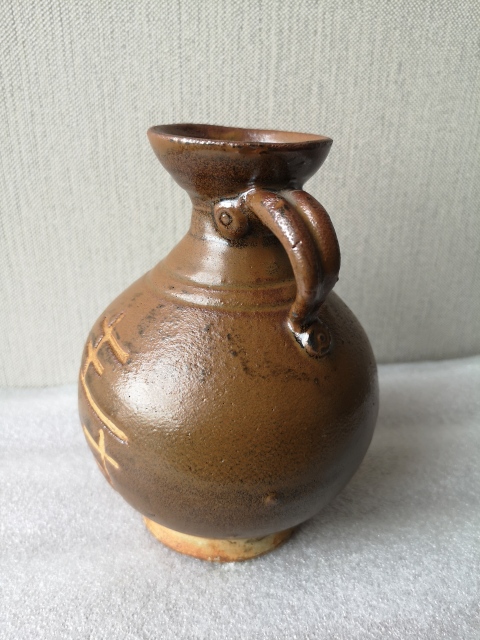 古玩陶瓷磁州窯醬釉刻花酒壺拍賣,當前價格850元