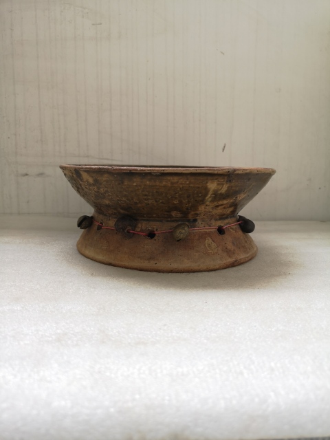 古玩陶瓷越窯系青瓷鏤空香器拍賣，當(dāng)前價格980元