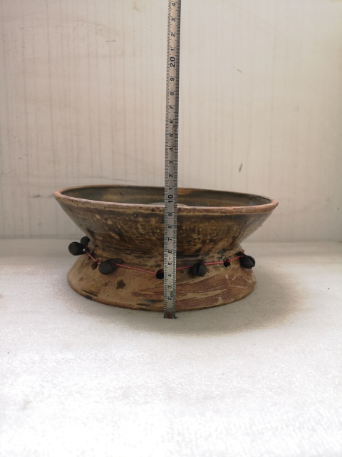 古玩陶瓷越窯系青瓷鏤空香器拍賣，當(dāng)前價格980元