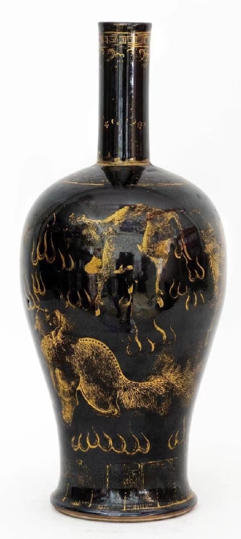 域鉴古玩】晚清乌金釉描金直颈瓶鉴定结果_晚清乌金釉描金直颈瓶